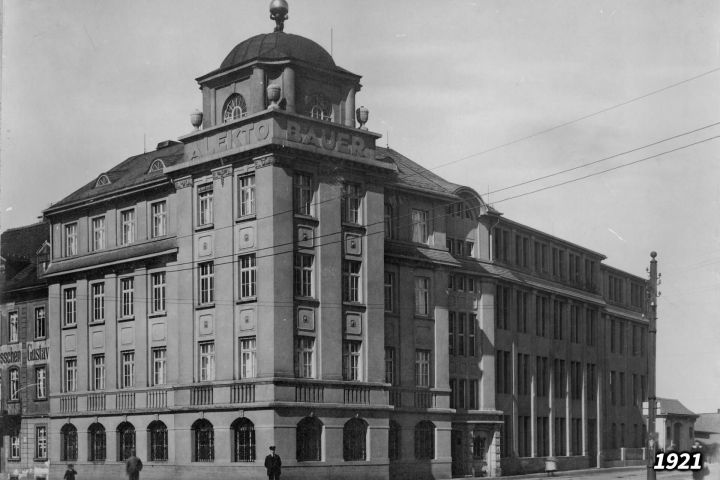 Alekto nach Fertigstellung im Jahr 1921