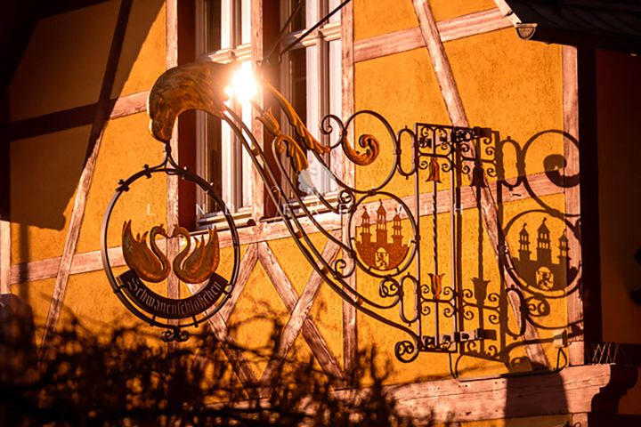 Historisches Eingangsschild vom Restaurant Schwanenschlösschen